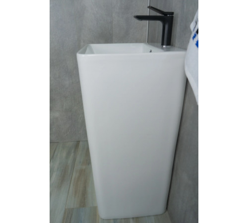 Раковина напольная Gid Nb148 81117 белая 42x41x86