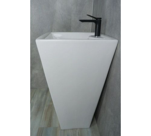 Раковина напольная Gid Nb145 81103 белая 46.5x46.5x81